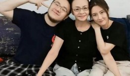 八卦吃瓜爆料娱乐主播,揭秘娱乐主播背后的故事